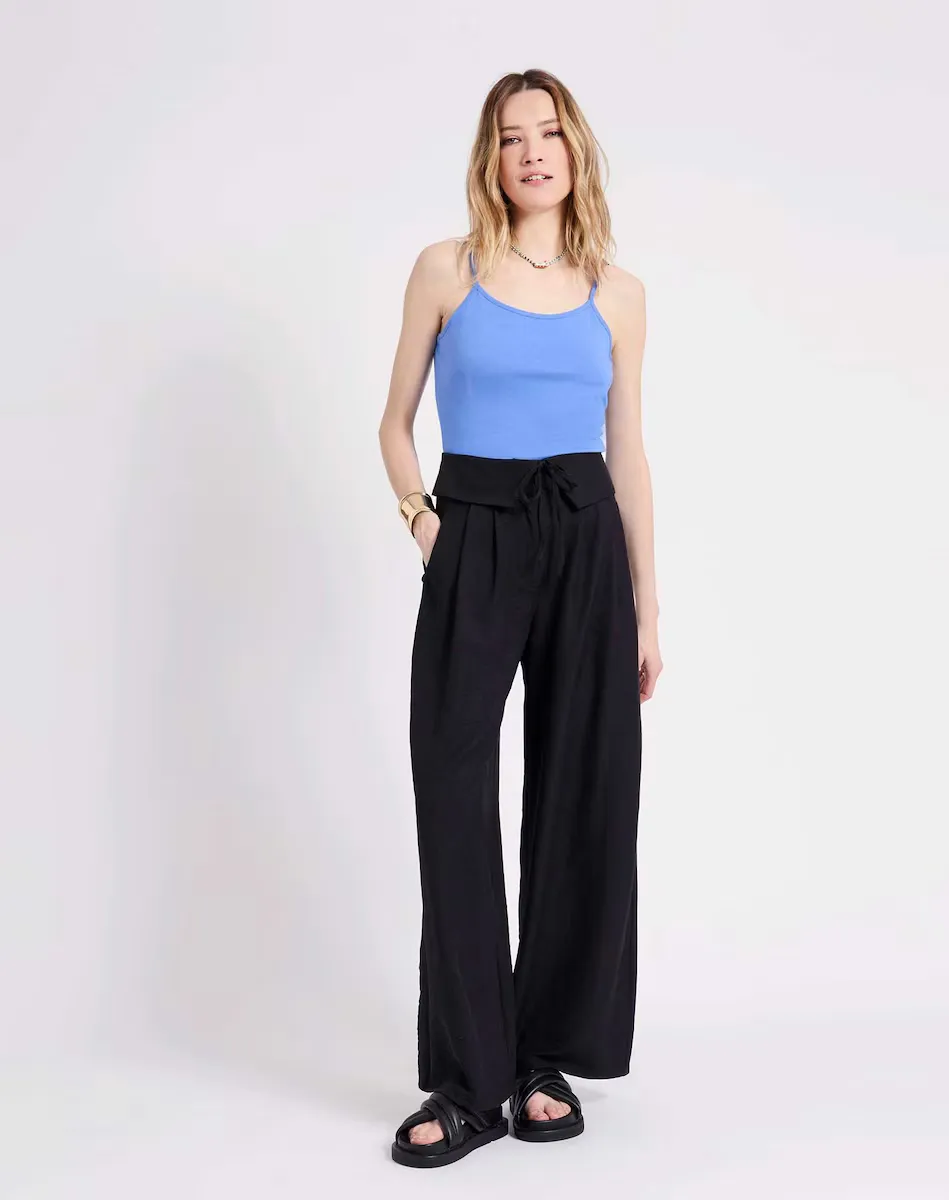 Женские брюки свободного покроя со складками Naf Naf, черный
Женские брюки свободного покроя со складками Naf Naf, черный