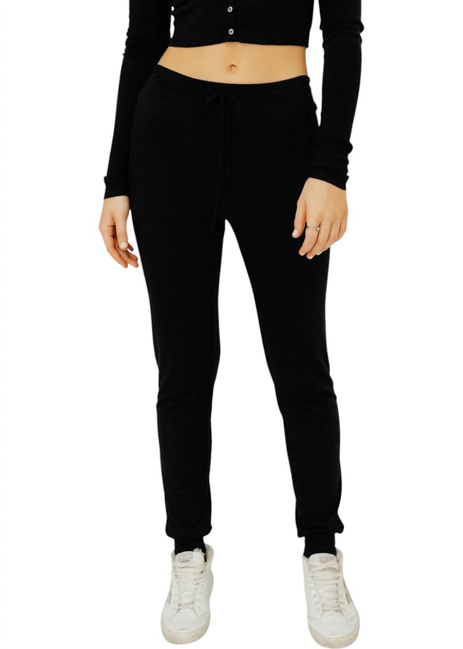 Брюки на завязках черного цвета Eterne
Брюки на завязках черного цвета Eterne