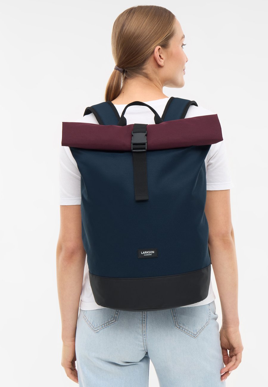 Рюкзак Larkson JANNE, Blue Berry/Berry
Рюкзак Larkson JANNE, Blue Berry/Berry