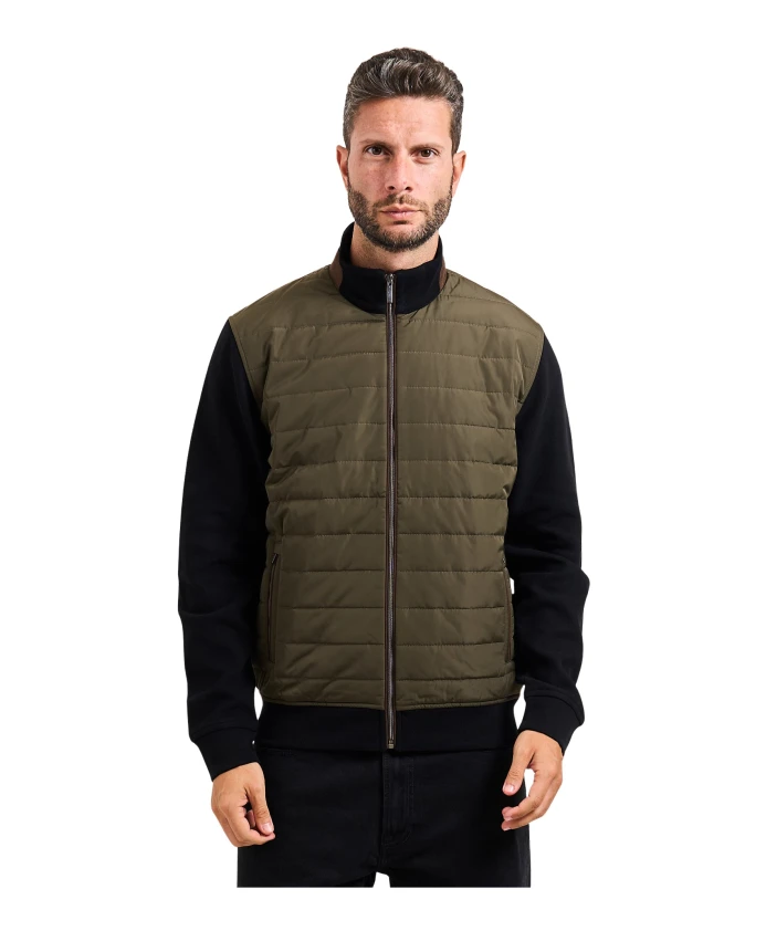 Разноцветный пуловер с высоким воротником и карманами на молнии. Bugatti, мультиколор
Разноцветный пуловер с высоким воротником и карманами на молнии. Bugatti, мультиколор