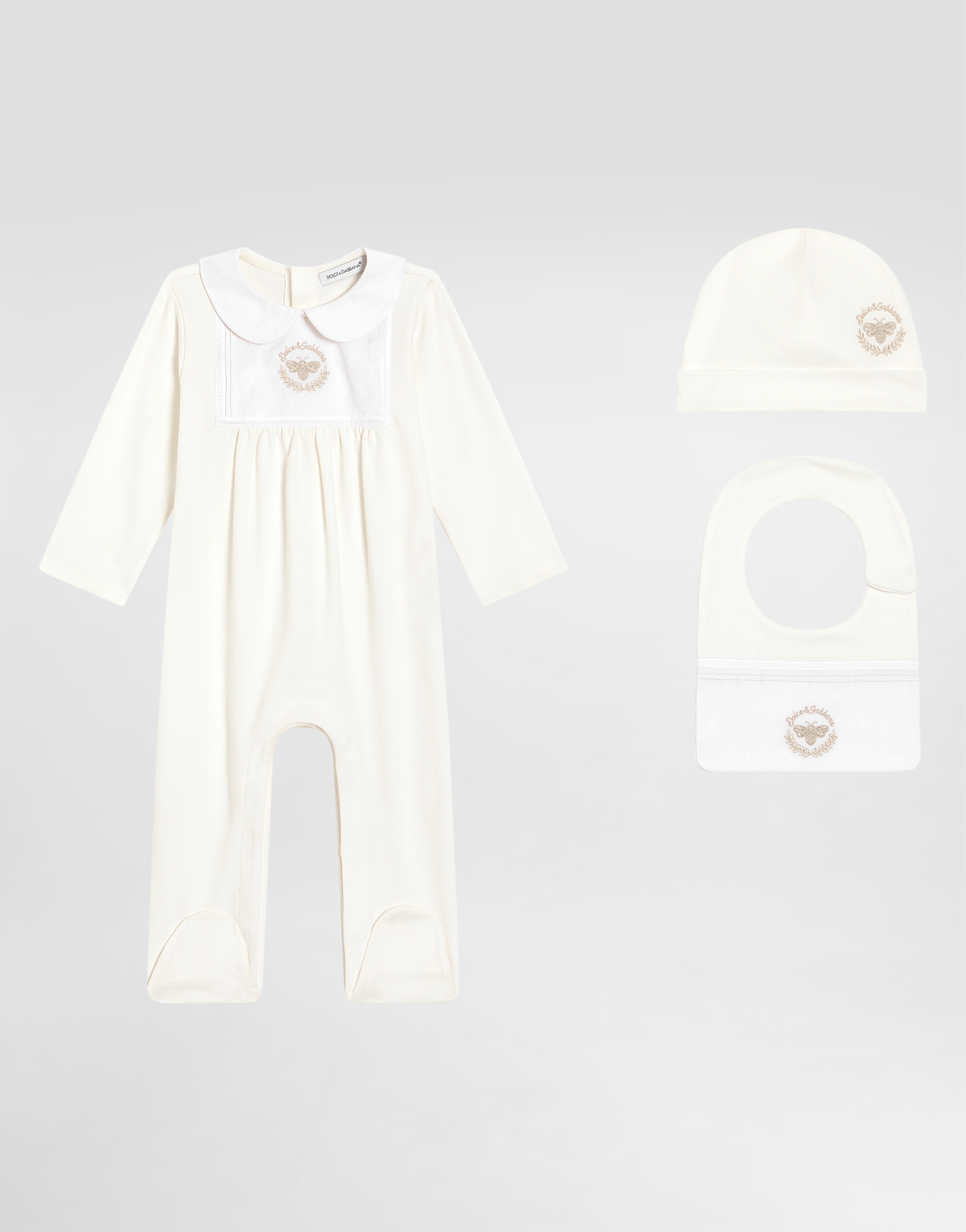 Подарочный набор из 3 предметов из интерлока и жаккарда с вышивкой DG Dolce&Gabbana, белый
Подарочный набор из 3 предметов из интерлока и жаккарда с вышивкой DG Dolce&Gabbana, белый