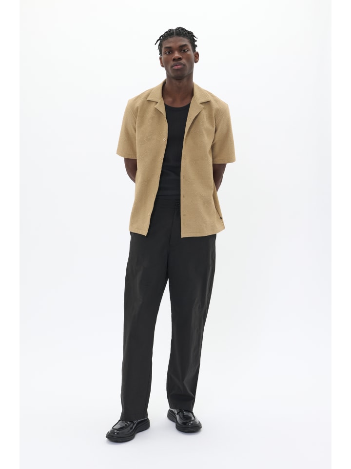 Рубашка Maklampo с короткими рукавами, прямого кроя, в цвете Plaza Taupe Matinique
Рубашка Maklampo с короткими рукавами, прямого кроя, в цвете Plaza Taupe Matinique