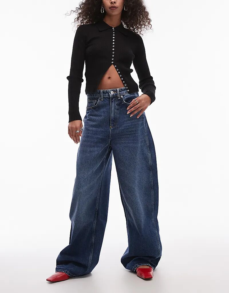 Джинсы широкого кроя с декоративными швами, средне-синего цвета Mango
Джинсы широкого кроя с декоративными швами, средне-синего цвета Mango