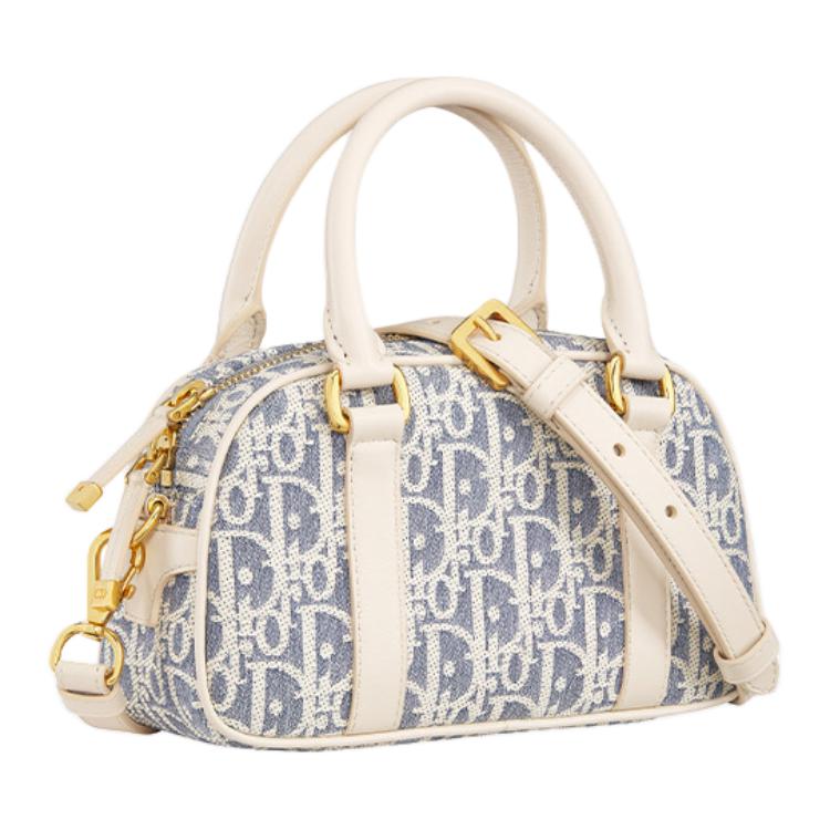 DIOR Хлопковая сумка через плечо кроссбоди клатч ультрамини женская в синем и светло-песочном цвете
DIOR Хлопковая сумка через плечо кроссбоди клатч ультрамини женская в синем и светло-песочном цвете