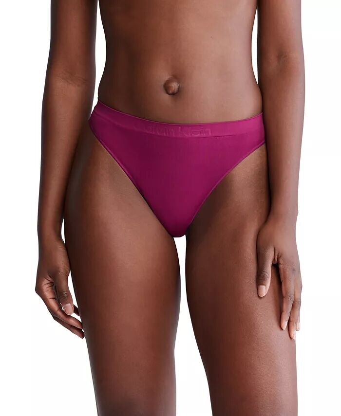 Женские гибкие трусики-стринги со средней посадкой QD3958 Calvin Klein, фиолетовый
Женские гибкие трусики-стринги со средней посадкой QD3958 Calvin Klein, фиолетовый