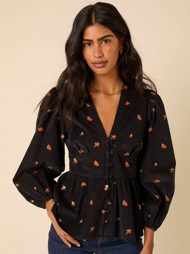 Блузка с пышными рукавами и цветочным принтом из вельвета Starlight с V-образным вырезом Nobody's Child, Black
Блузка с пышными рукавами и цветочным принтом из вельвета Starlight с V-образным вырезом Nobody's Child, Black