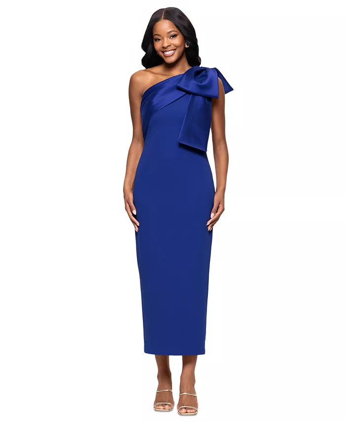 Женское платье-труба с атласной отделкой и бантом на одно плечо Betsy & Adam, синий 
Женское платье-труба с атласной отделкой и бантом на одно плечо Betsy & Adam, синий