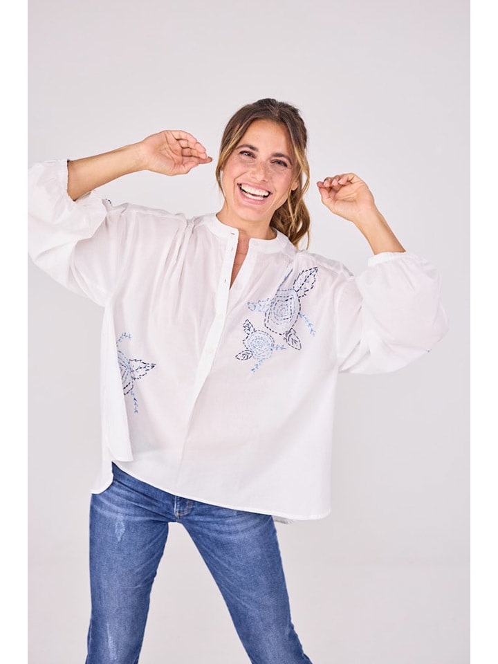 Блузка "Эзри" белого цвета LIEBLINGSSTÜCK
Блузка "Эзри" белого цвета LIEBLINGSSTÜCK