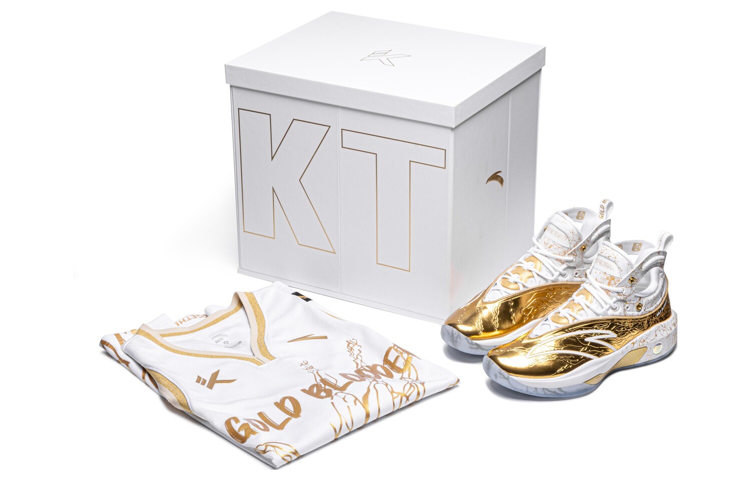 Баскетбольные кроссовки KT8 мужские высокие белые/золотые Anta 
Баскетбольные кроссовки KT8 мужские высокие белые/золотые Anta