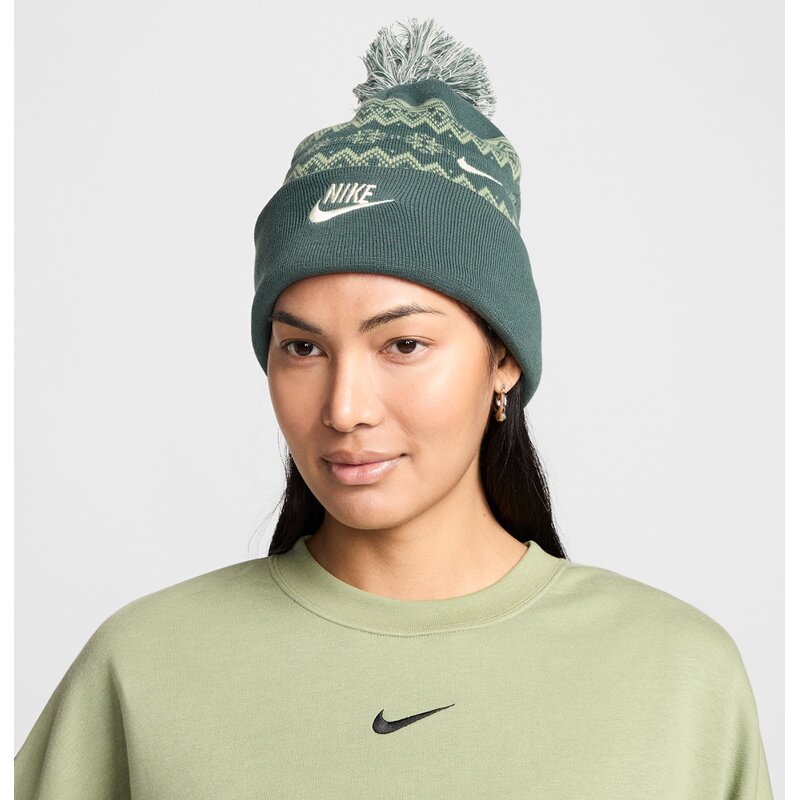 Шапочка Mütze peak fair isle Nike, мультиколор
Шапочка Mütze peak fair isle Nike, мультиколор