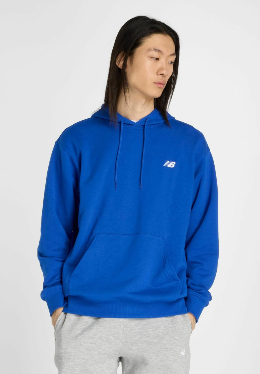 Худи New Balance SPORT ESSENTIALS FRENCH TERRY, Blue Gemstone/Blue
Худи New Balance SPORT ESSENTIALS FRENCH TERRY, Blue Gemstone/Blue