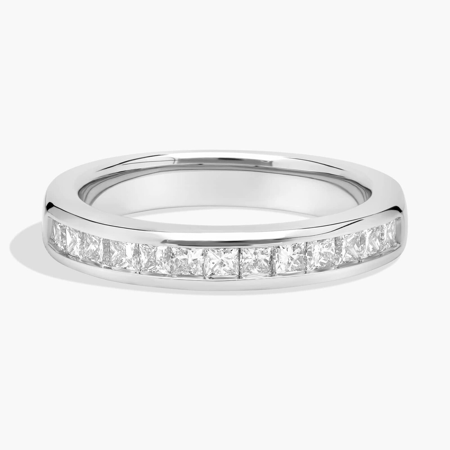 Кольцо с бриллиантом огранки «принцесса» в платине с канальной оправой (1/2 карата, чистота — HI / SI1-SI2) Blue Nile
Кольцо с бриллиантом огранки «принцесса» в платине с канальной оправой (1/2 карата, чистота — HI / SI1-SI2) Blue Nile