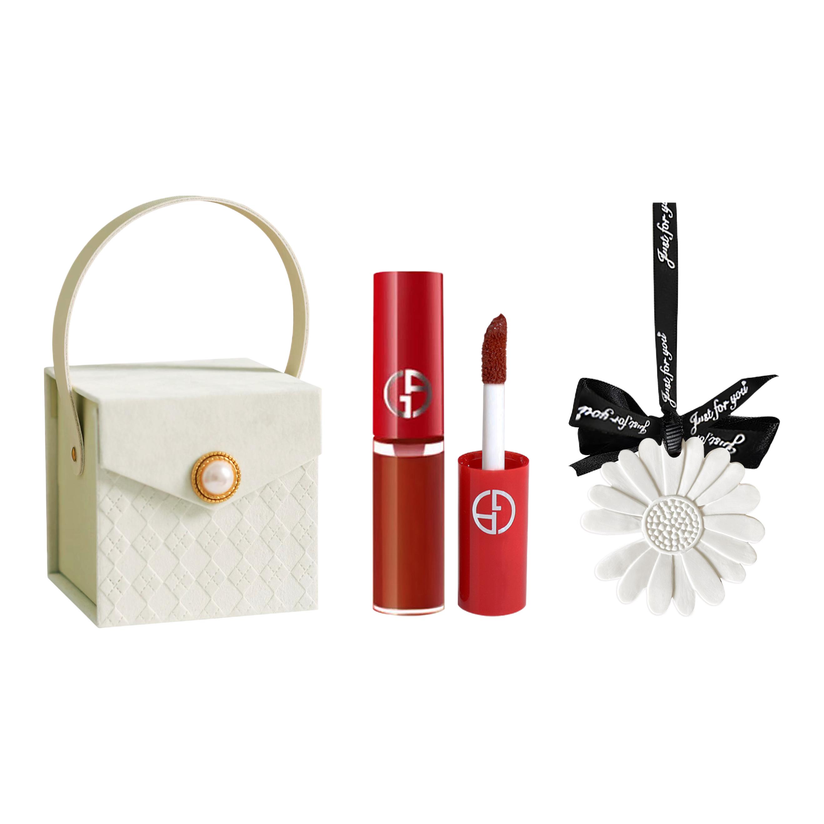 SAINT LAURENT Набор пробников помады Black Angel Box помада атласный блеск легко растушевывается тон
SAINT LAURENT Набор пробников помады Black Angel Box помада атласный блеск легко растушевывается тон