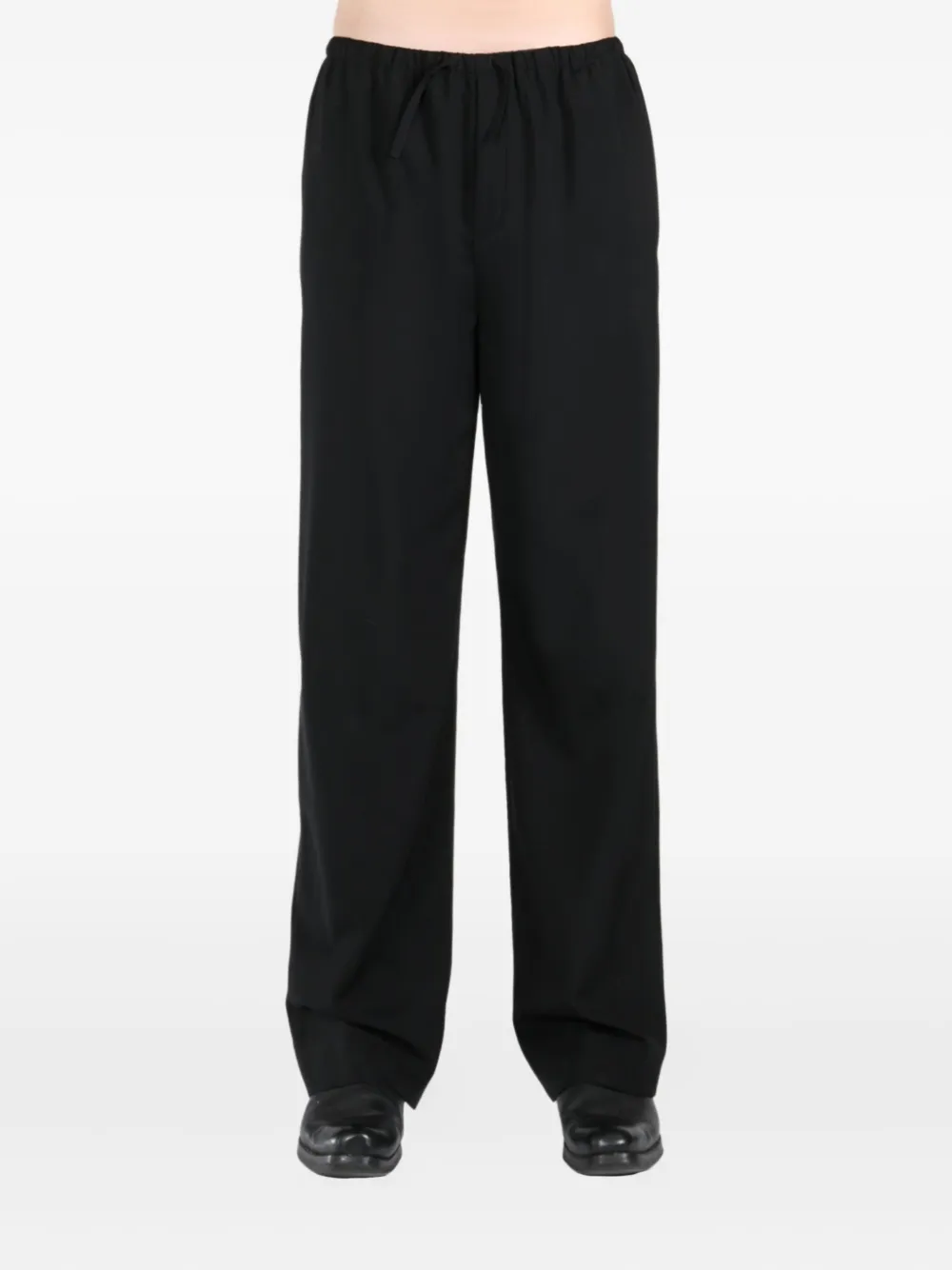 Шерстяные брюки THE ROW, черный
Шерстяные брюки THE ROW, черный