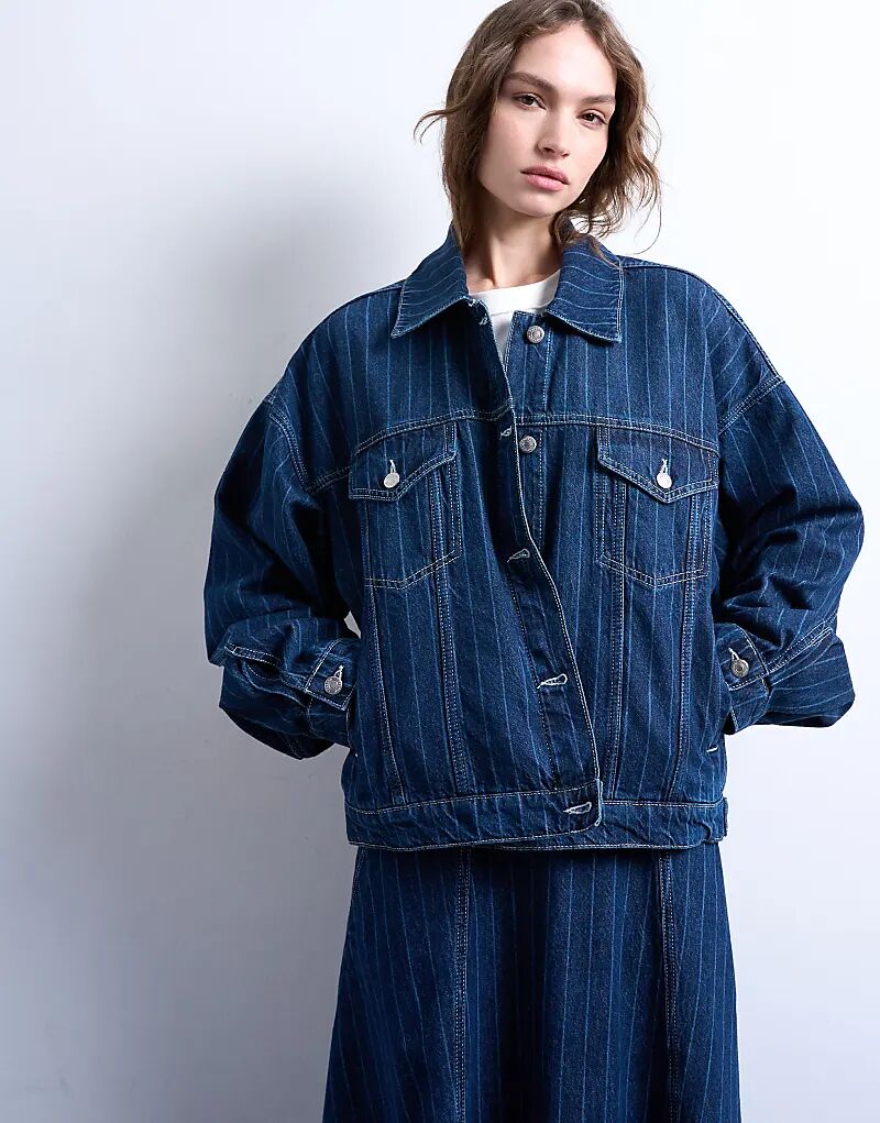 Джинсовая куртка Topshop с рукавами-фонариками в полоску индиго
Джинсовая куртка Topshop с рукавами-фонариками в полоску индиго