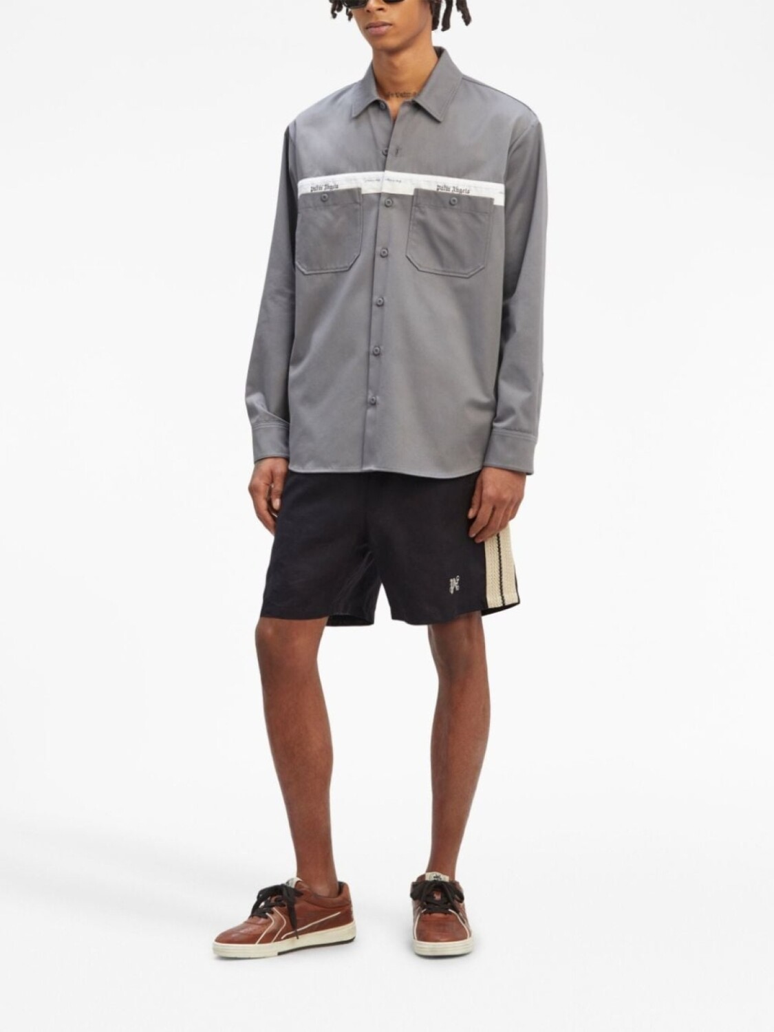 Palm Angels шорты в полоску с вышитой монограммой, черный
Palm Angels шорты в полоску с вышитой монограммой, черный