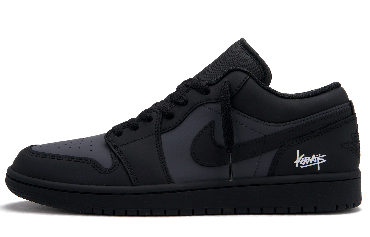 Jordan Air 1 Infinite Winter, Soul Creation Low top Vintage Basketball Shoes Unisex Black
Jordan Air 1 Infinite Winter, Soul Creation Low top Vintage Basketball Shoes Unisex Black