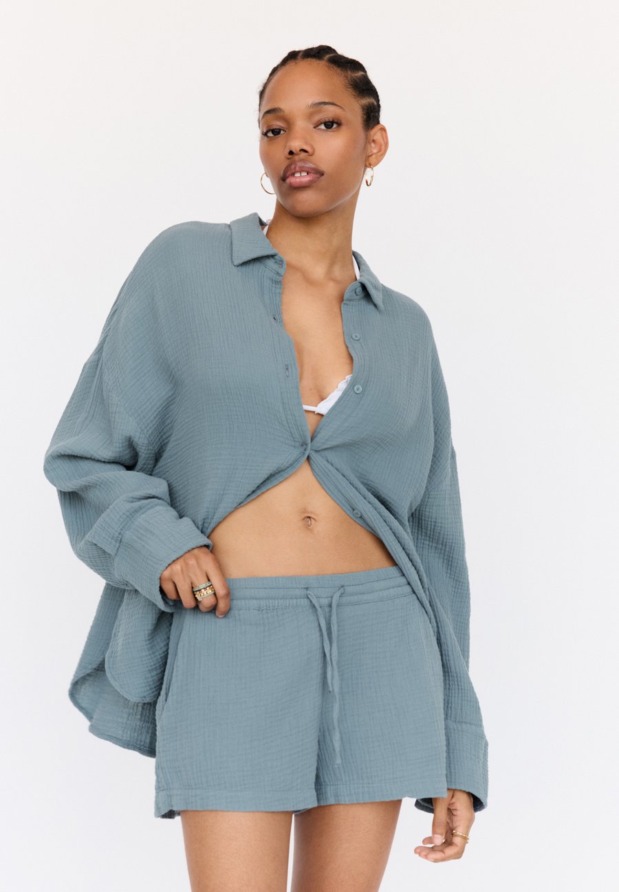 Шорты PULL&BEAR TEXTURED , Blue
Шорты PULL&BEAR TEXTURED , Blue