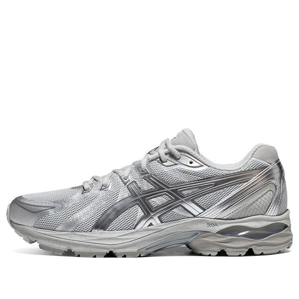 Кроссовки Asics Gel-Flux 4, серый
Кроссовки Asics Gel-Flux 4, серый