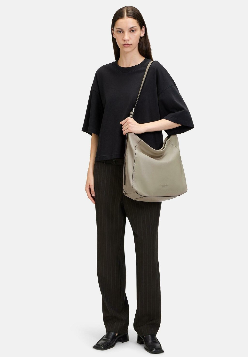 Сумка-тоут CHUDY HOBO GROSSE SCHULTER Liebeskind Berlin, песочный, Бежевый, Сумка-тоут CHUDY HOBO GROSSE SCHULTER Liebeskind Berlin, песочный
Сумка-тоут CHUDY HOBO GROSSE SCHULTER Liebeskind Berlin, песочный, Бежевый, Сумка-тоут CHUDY HOBO GROSSE SCHULTER Liebeskind Berlin, песочный