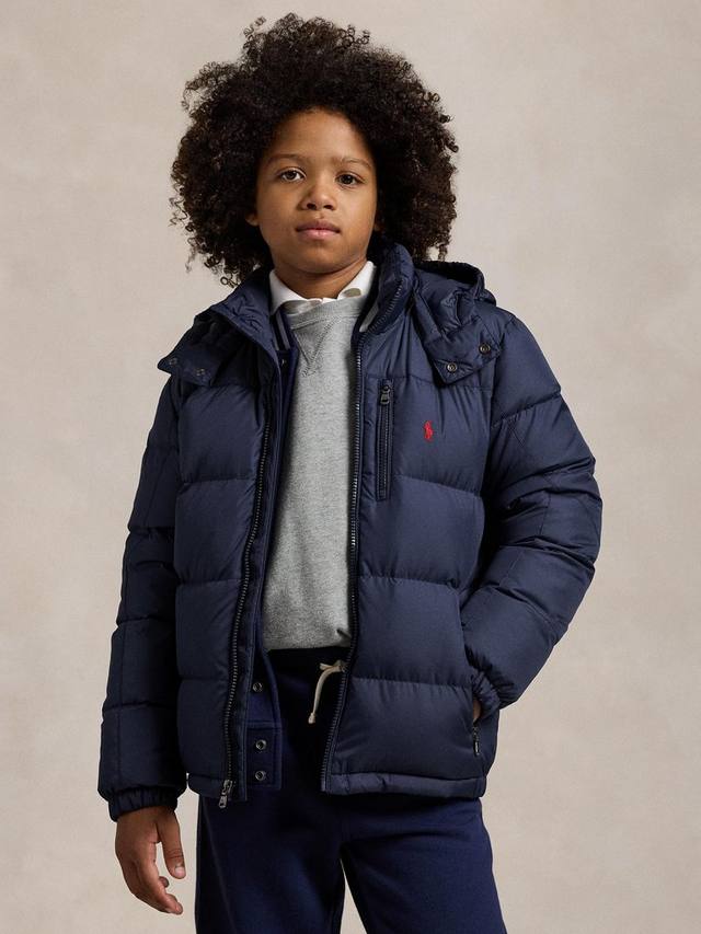 Детская утепленная куртка-бомбер с капюшоном Ralph Lauren, Newport Navy
Детская утепленная куртка-бомбер с капюшоном Ralph Lauren, Newport Navy