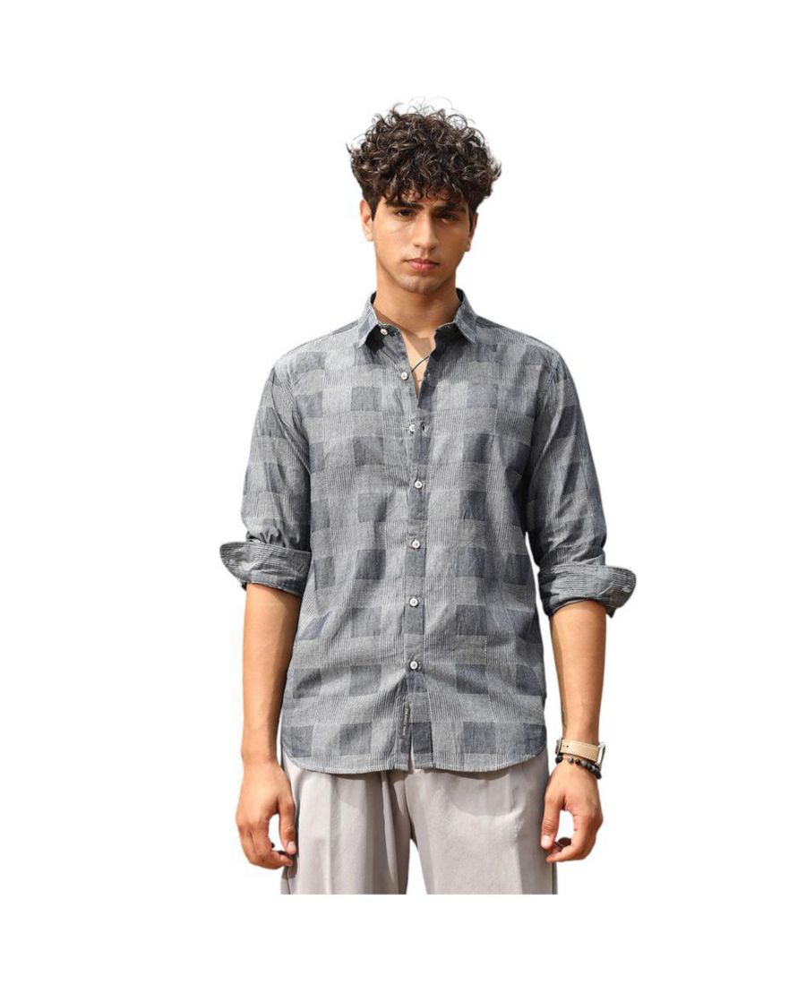 Мужская рубашка Moon Grey с жаккардовым узором "буффало" Campus Sutra, Grey
Мужская рубашка Moon Grey с жаккардовым узором "буффало" Campus Sutra, Grey