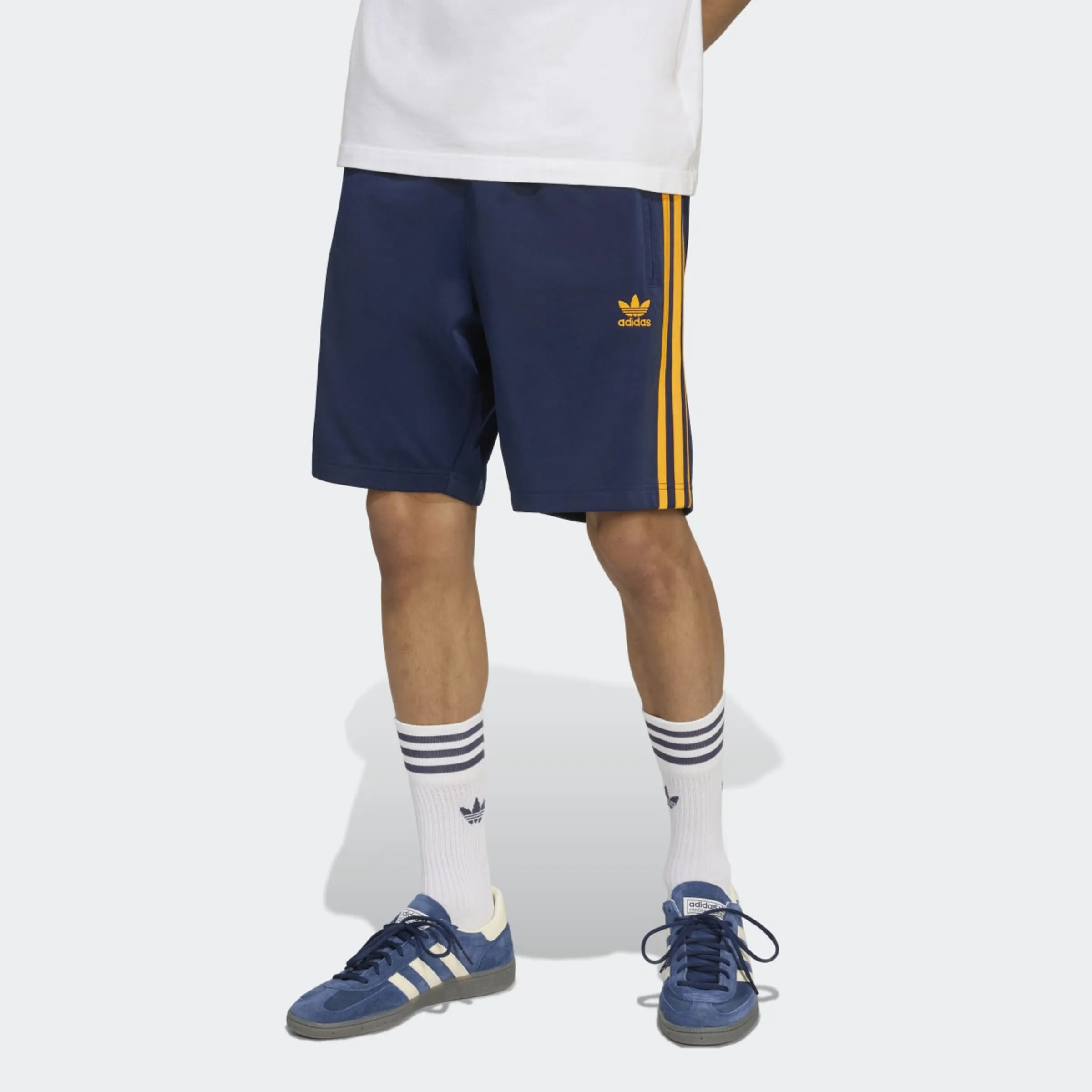 Мужские шорты Adicolor Firebird Originals Adidas, темно-синий
Мужские шорты Adicolor Firebird Originals Adidas, темно-синий