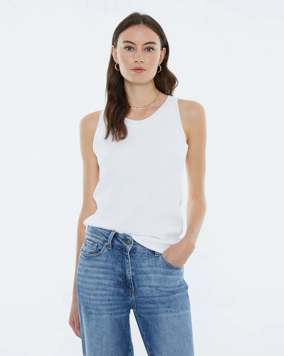 Базовая женская футболка в рубчик с круглым вырезом и без рукавов Andam, белый
Базовая женская футболка в рубчик с круглым вырезом и без рукавов Andam, белый