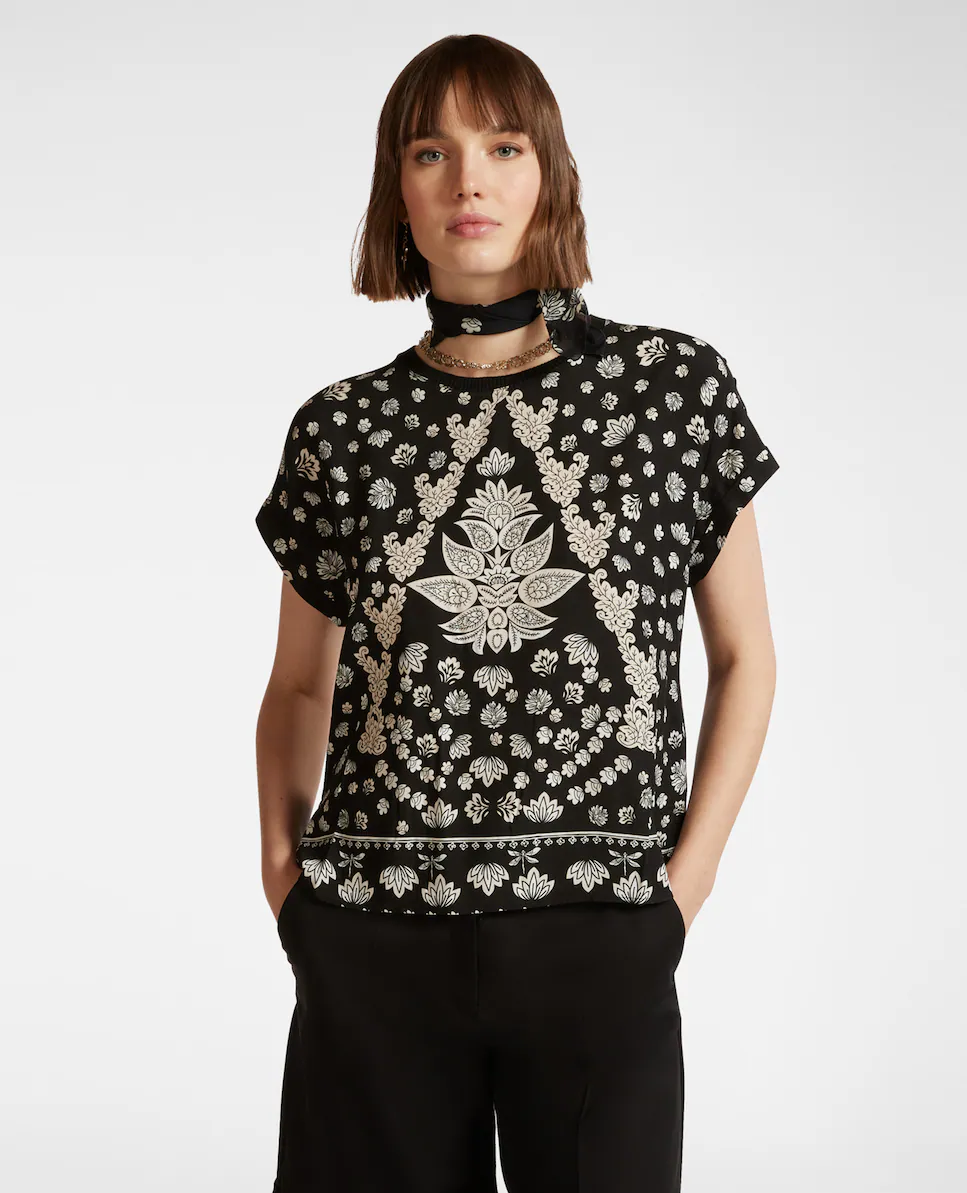 Женская футболка с принтом и коротким рукавом Elena Miró, черный
Женская футболка с принтом и коротким рукавом Elena Miró, черный