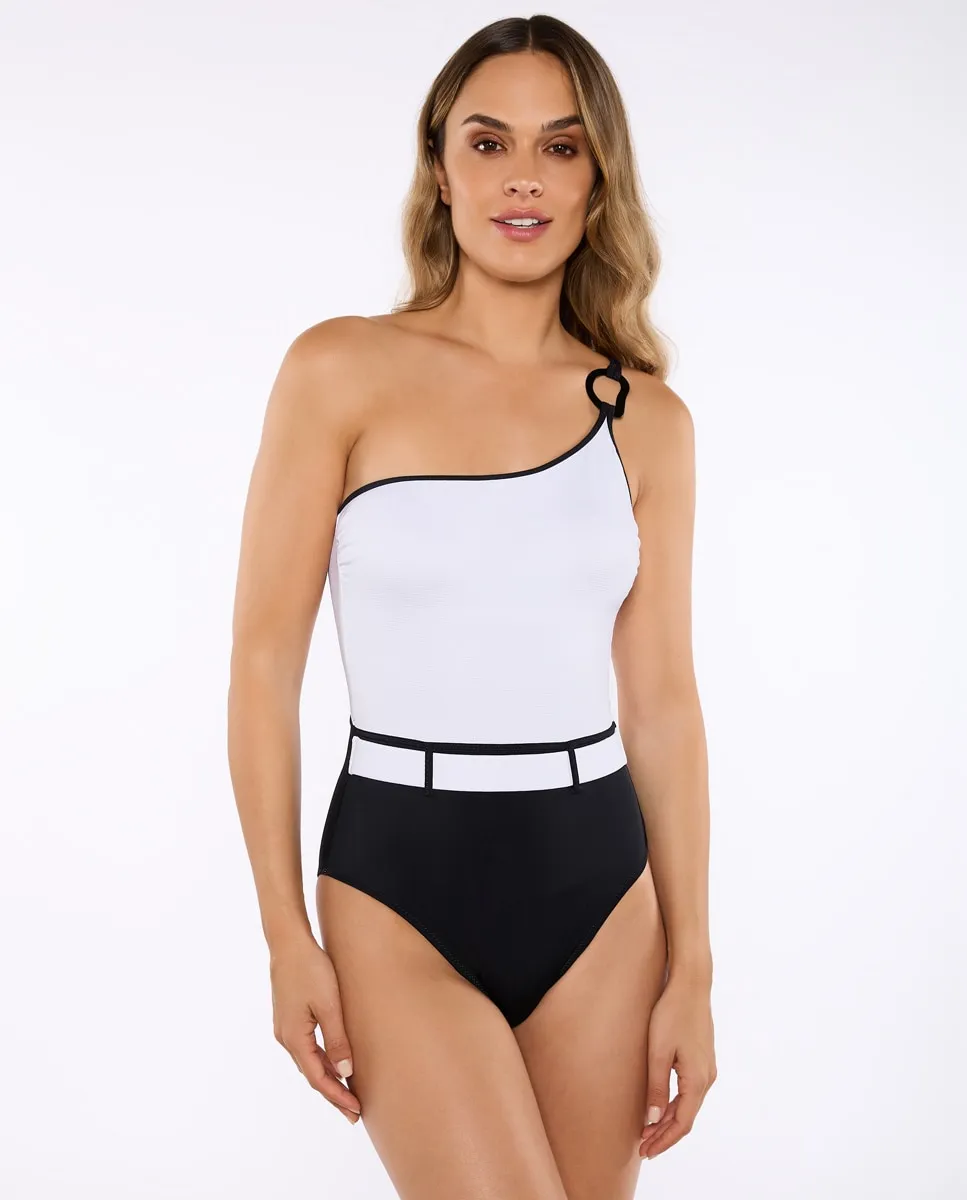 Женский купальник SACHA Специальные регулируемые бретели Red Point, черный
Женский купальник SACHA Специальные регулируемые бретели Red Point, черный