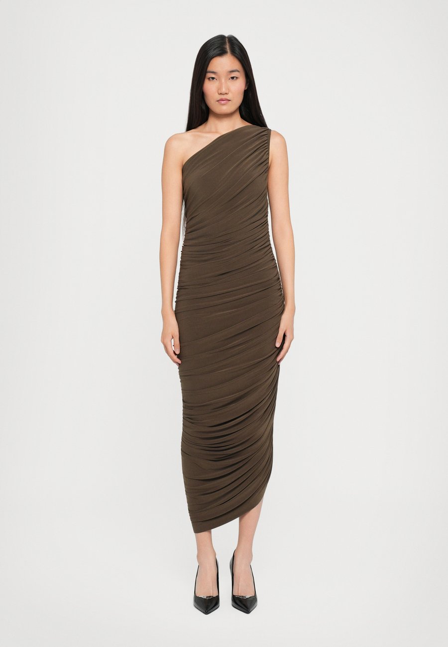 Платье Norma Kamali DIANA GOWN, Bark/Dark Brown
Платье Norma Kamali DIANA GOWN, Bark/Dark Brown