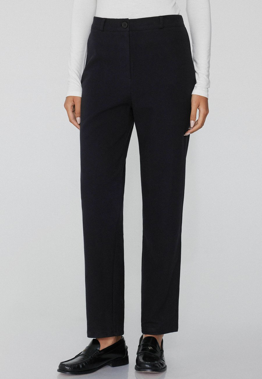 Брюки Tezenis Trousers, Black/Mottled Black
Брюки Tezenis Trousers, Black/Mottled Black