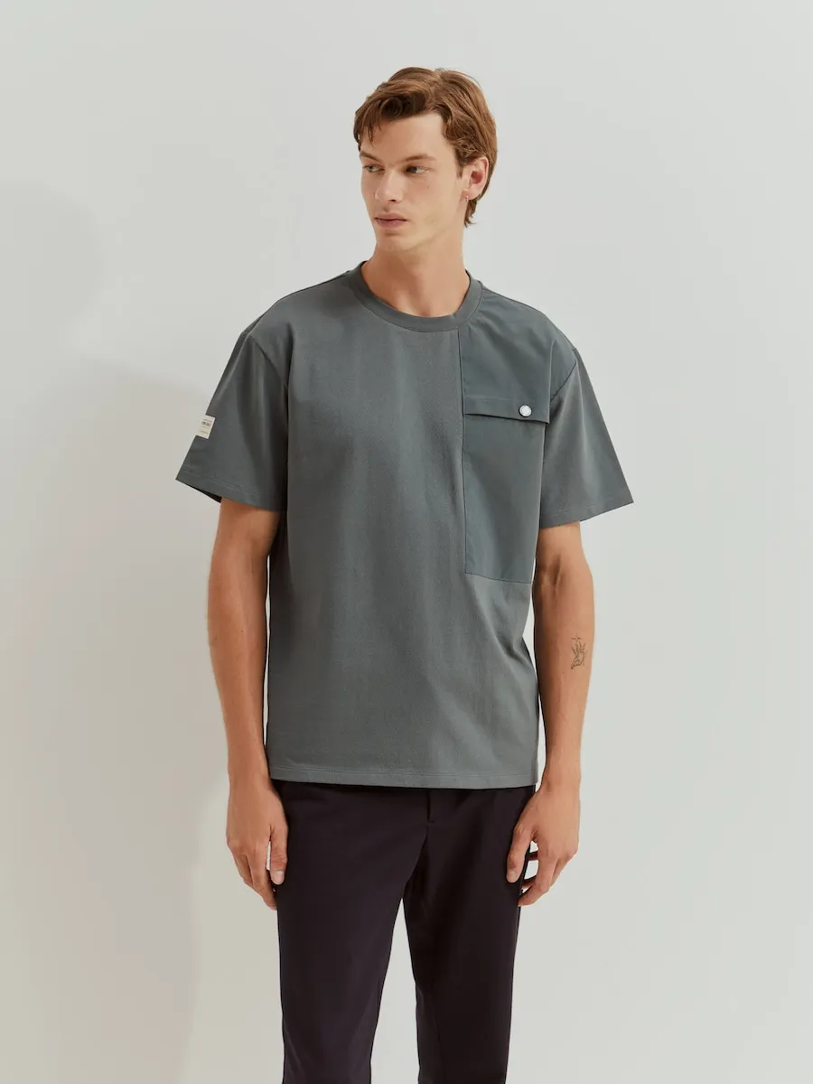 Мужская футболка Lion of Porches с карманом
Мужская футболка Lion of Porches с карманом