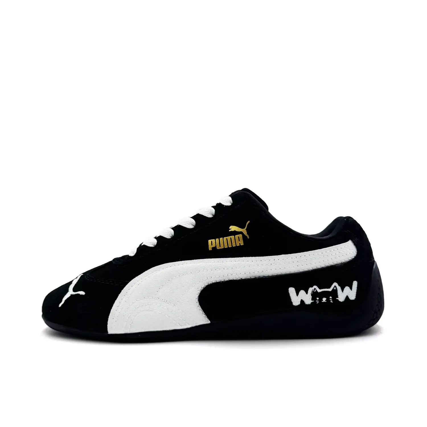 PUMA Speedcat коллекция black white meow language низкие гоночные кроссовки unisex
PUMA Speedcat коллекция black white meow language низкие гоночные кроссовки unisex