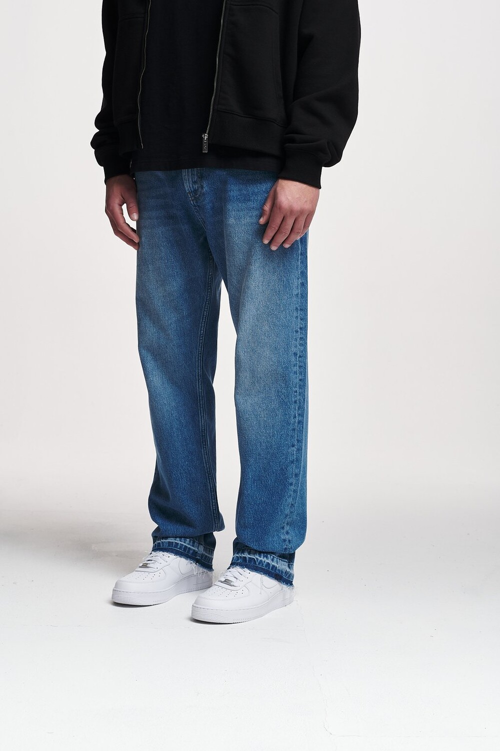 Джинсы свободного кроя Arun Open Hem 2Y Studios, темно-синие
Джинсы свободного кроя Arun Open Hem 2Y Studios, темно-синие