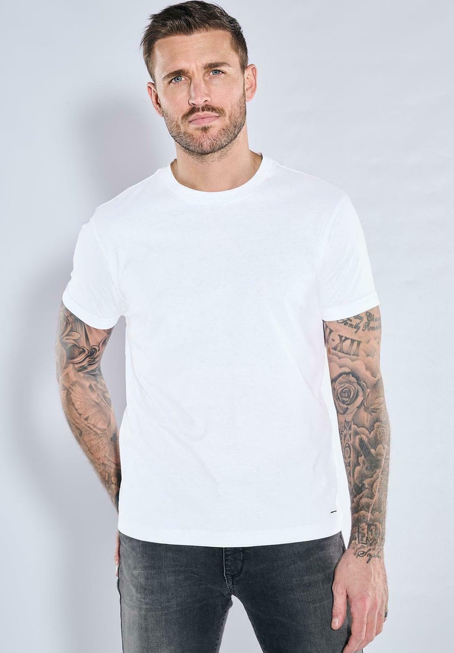 Футболка Emilio Adani Basic T-shirt, Reinweiss/White, Белый, Футболка Emilio Adani Basic T-shirt, Reinweiss/White
Футболка Emilio Adani Basic T-shirt, Reinweiss/White, Белый, Футболка Emilio Adani Basic T-shirt, Reinweiss/White