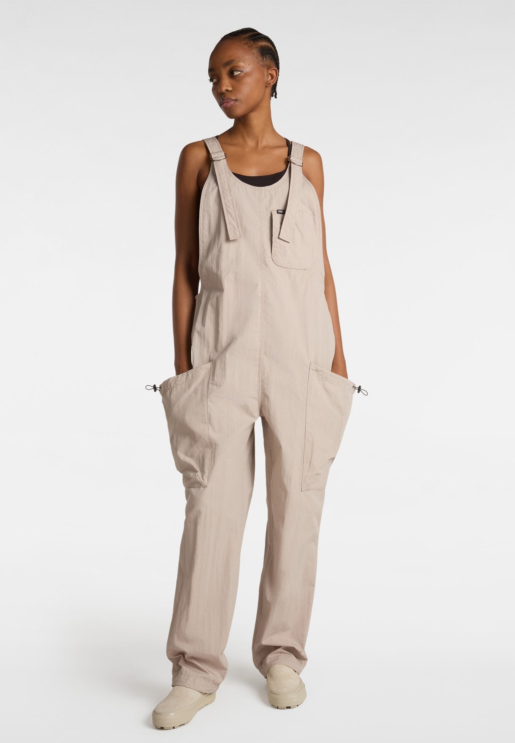 Комбинезон MTE OPEN SPACE JUMPSUIT Vans, серый
Комбинезон MTE OPEN SPACE JUMPSUIT Vans, серый