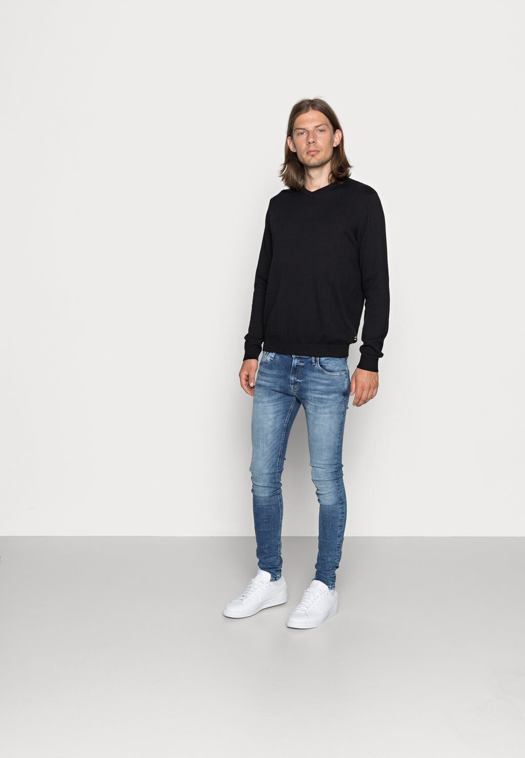 Свитер JJEBASIC Jack & Jones, черный
Свитер JJEBASIC Jack & Jones, черный