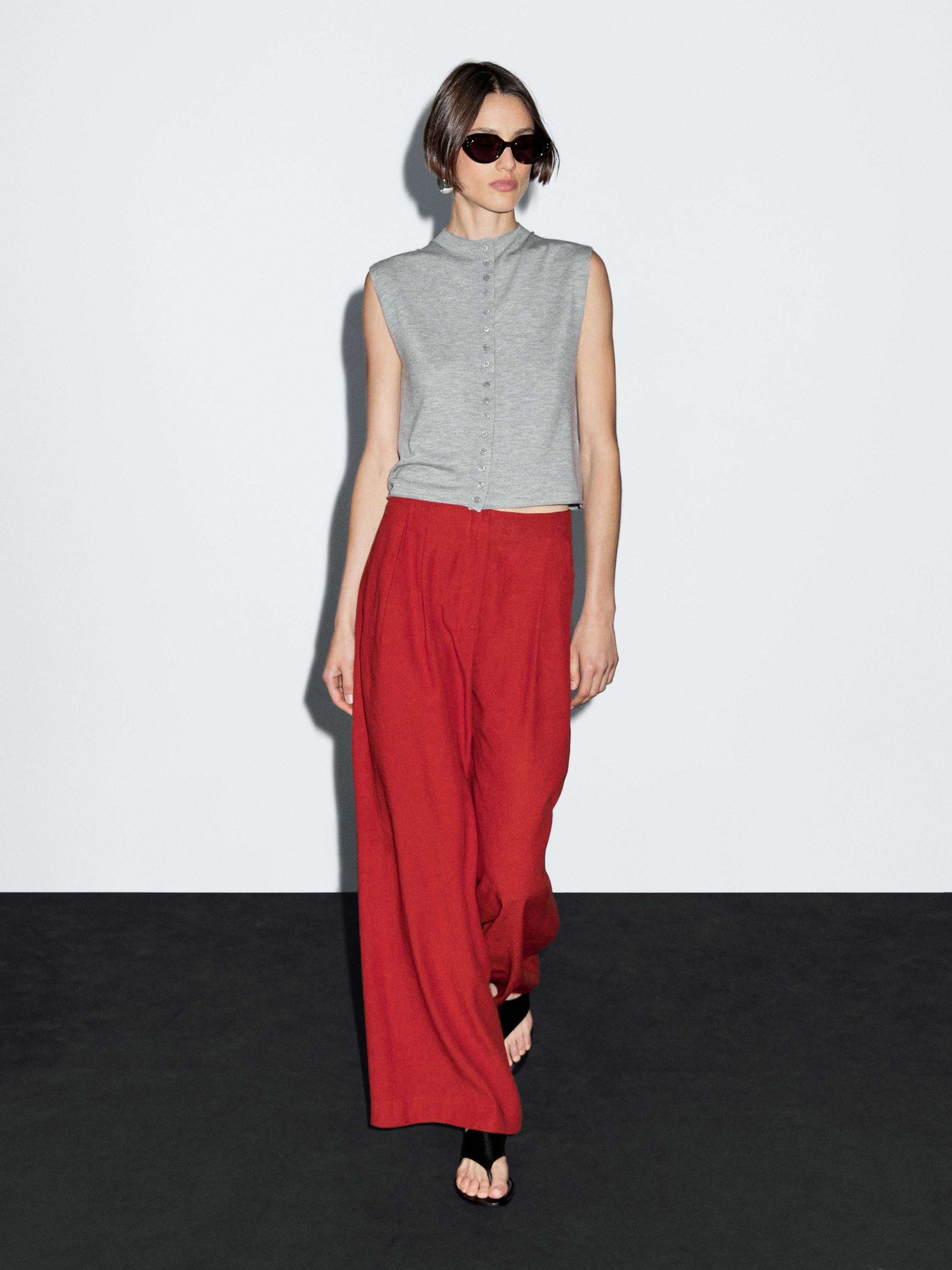 Укороченный трикотажный жилет из смесовой шерсти Massimo Dutti, серый
Укороченный трикотажный жилет из смесовой шерсти Massimo Dutti, серый