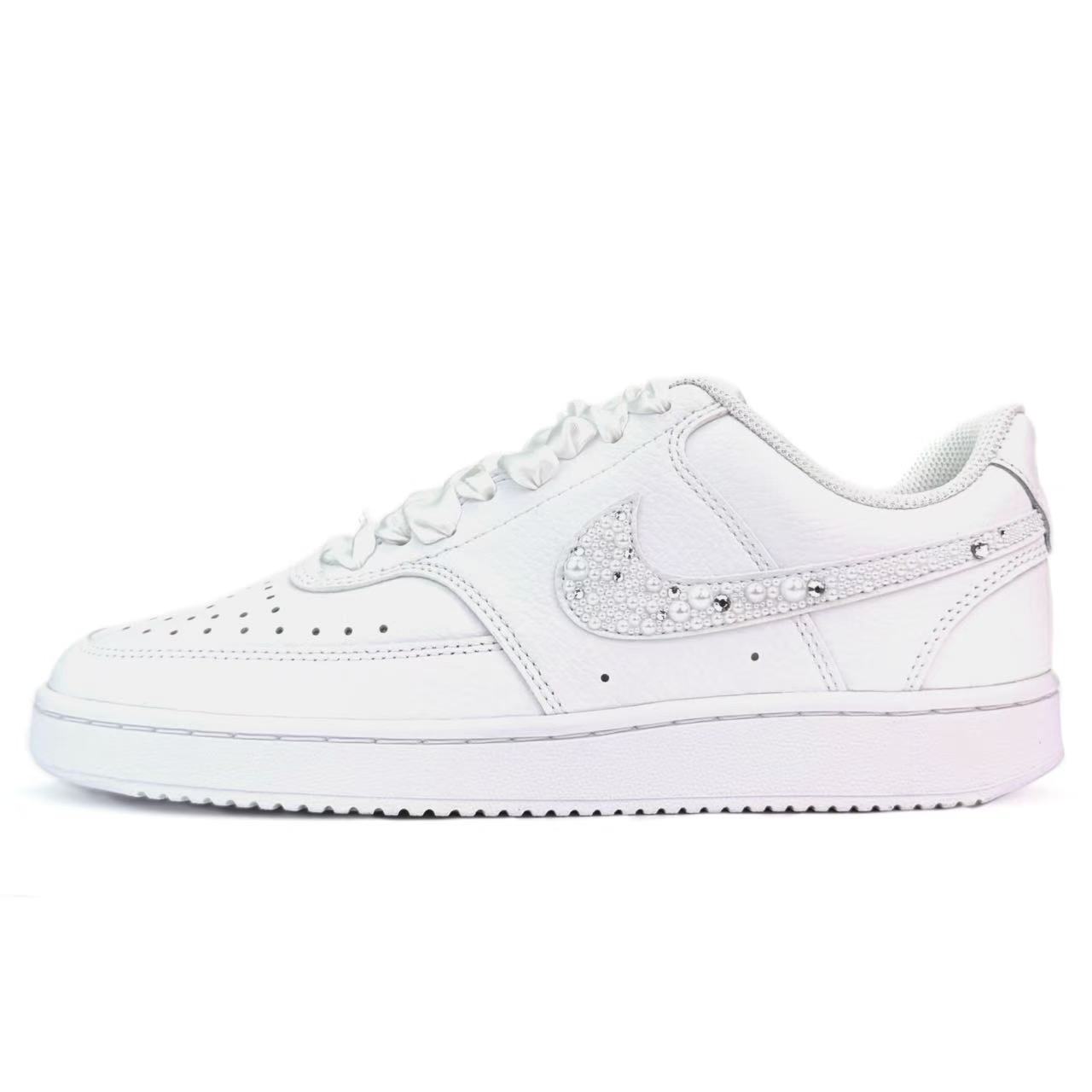 Nike Court Vision 1 White Moonlight износостойкие и легкие низкие кроссовки для скейтбординга Unisex White
Nike Court Vision 1 White Moonlight износостойкие и легкие низкие кроссовки для скейтбординга Unisex White