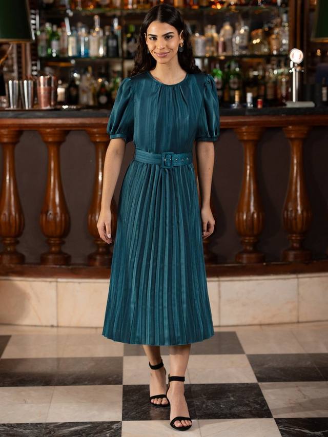 Платье миди в атласную полоску Yumi, зеленый
Платье миди в атласную полоску Yumi, зеленый