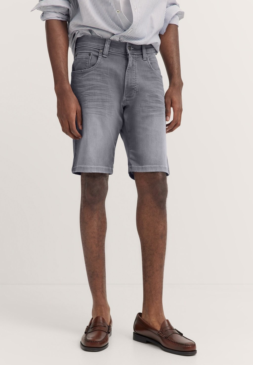 Джинсовые шорты bugatti, серый
Джинсовые шорты bugatti, серый