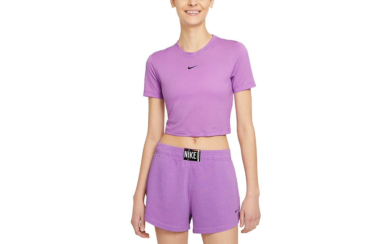 Укороченный женский топ фиолетовый Nike
Укороченный женский топ фиолетовый Nike