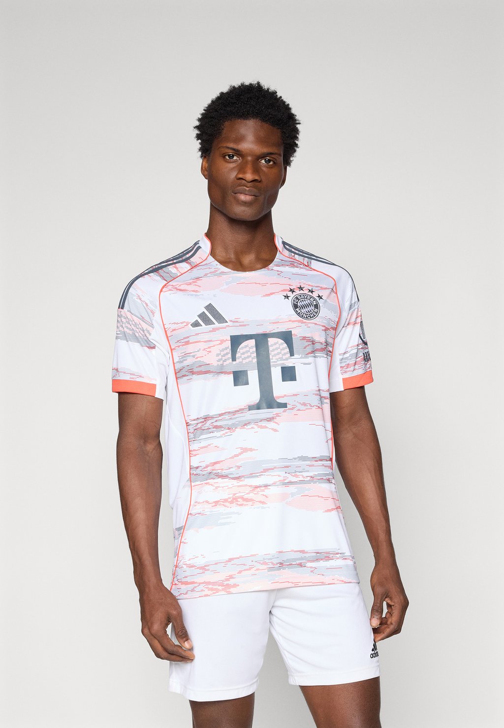 Форма FC BAYERN 25/26 AWAY JERSEY - Football shirt Adidas Performance, белый
Форма FC BAYERN 25/26 AWAY JERSEY - Football shirt Adidas Performance, белый