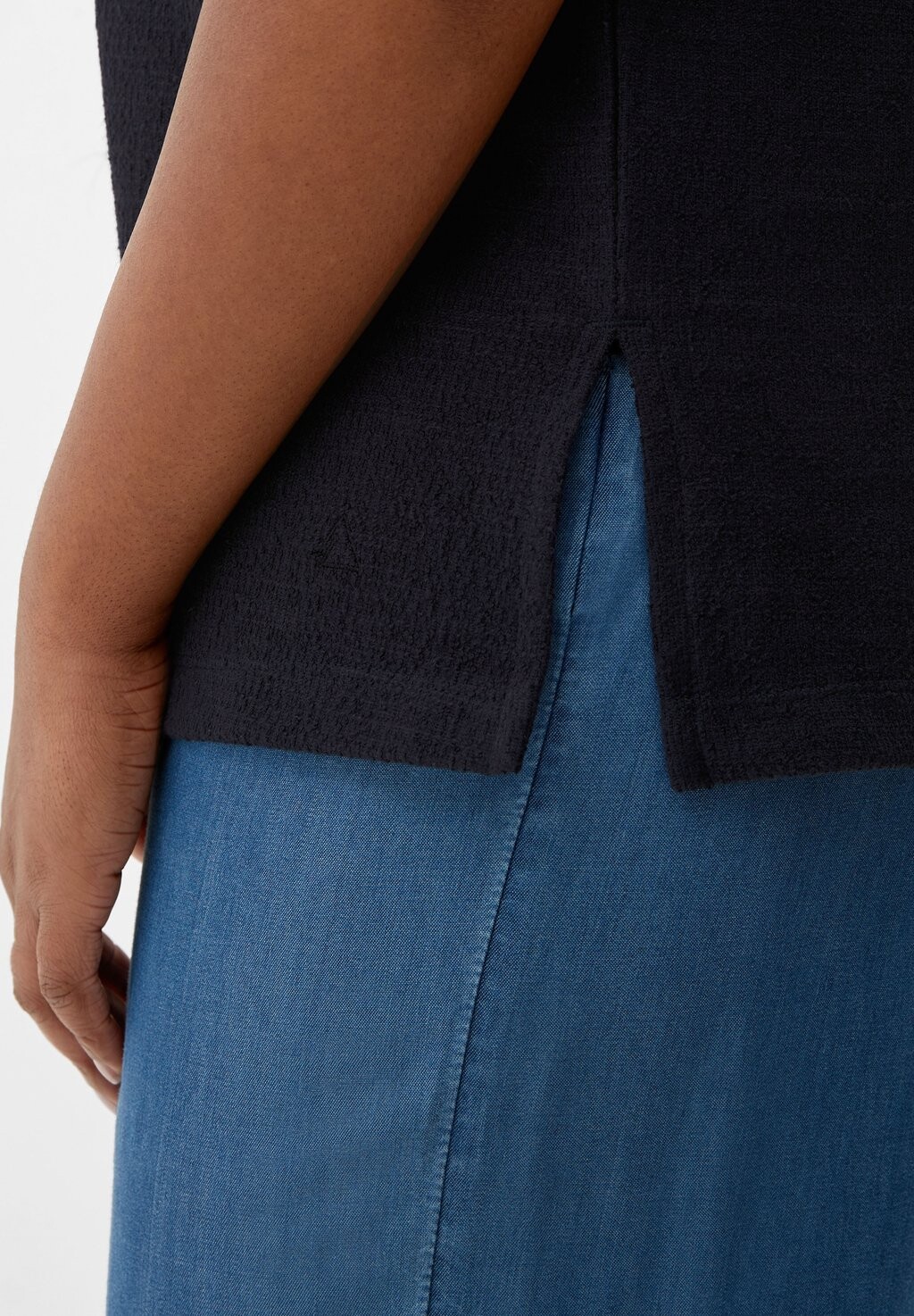 Базовая футболка MET V-HALS Triangle, темно-синий
Базовая футболка MET V-HALS Triangle, темно-синий