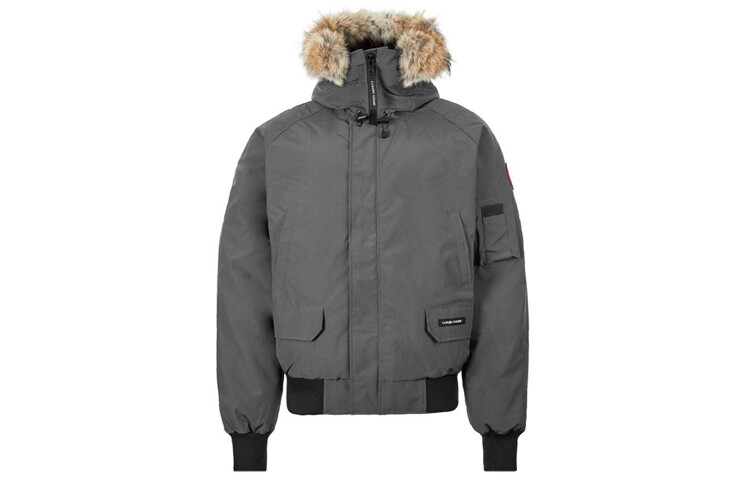 Мужской пуховик Canada Goose, цвет graphite color
Мужской пуховик Canada Goose, цвет graphite color