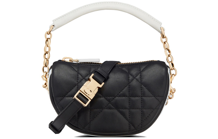 DIOR Сумка-пельмень из овчины
DIOR Сумка-пельмень из овчины