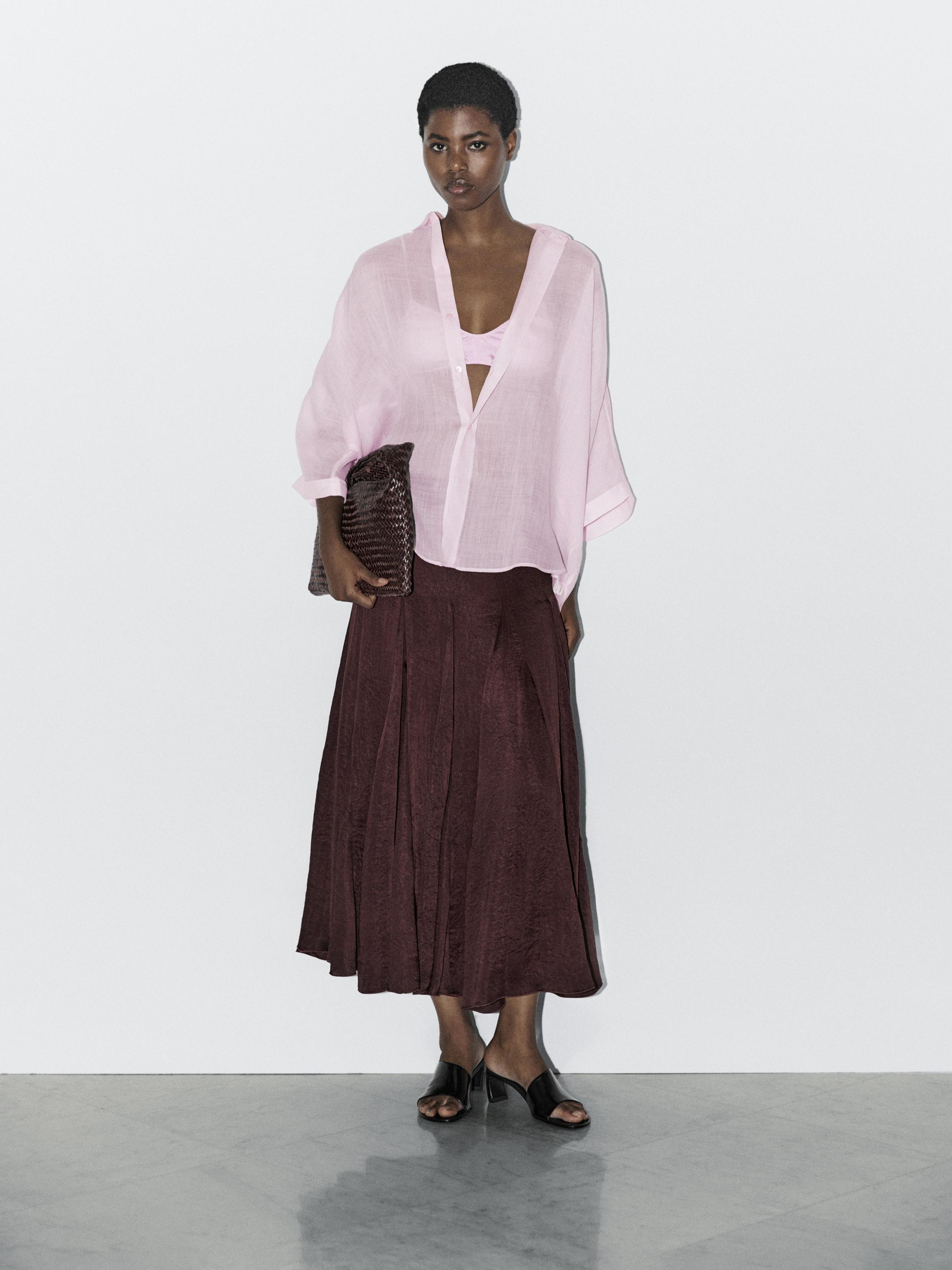 Бюстгальтер с треугольными чашечками из атласа, присборенный - студия Massimo Dutti, розовый
Бюстгальтер с треугольными чашечками из атласа, присборенный - студия Massimo Dutti, розовый