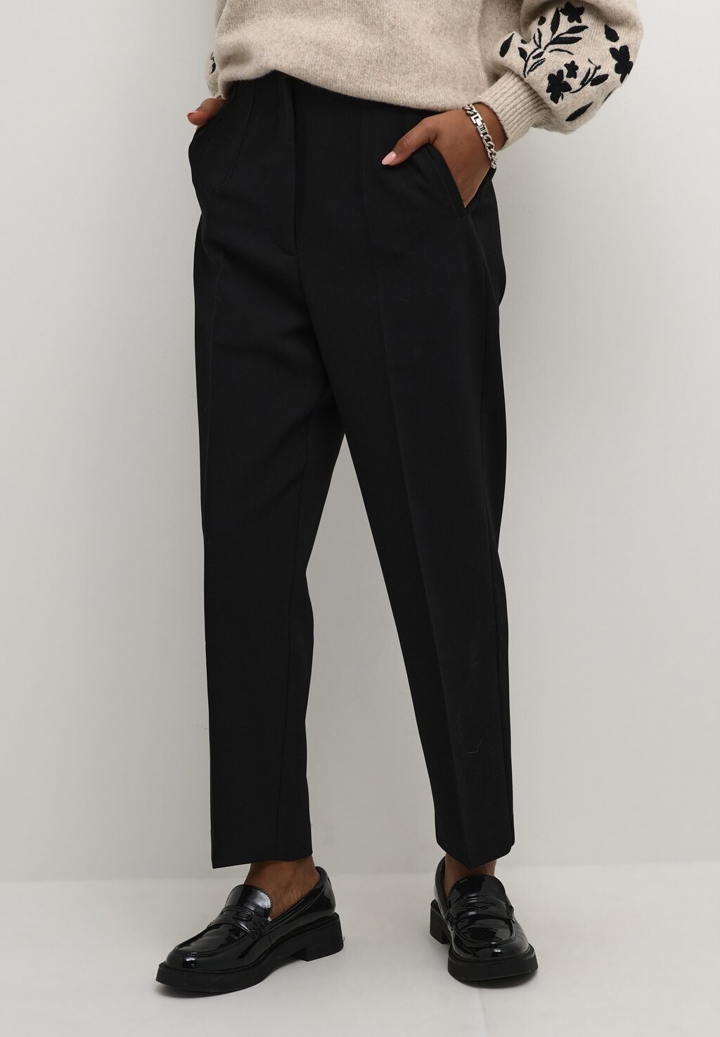 Брюки Kaffe, цвет Mottled Black
Брюки Kaffe, цвет Mottled Black