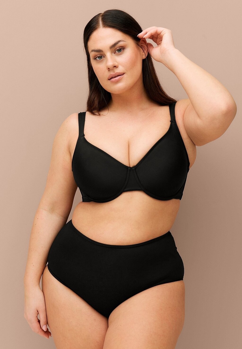 Брюки CYNTHIA 5ER PACK Ellos Plus collection, черный 
Брюки CYNTHIA 5ER PACK Ellos Plus collection, черный